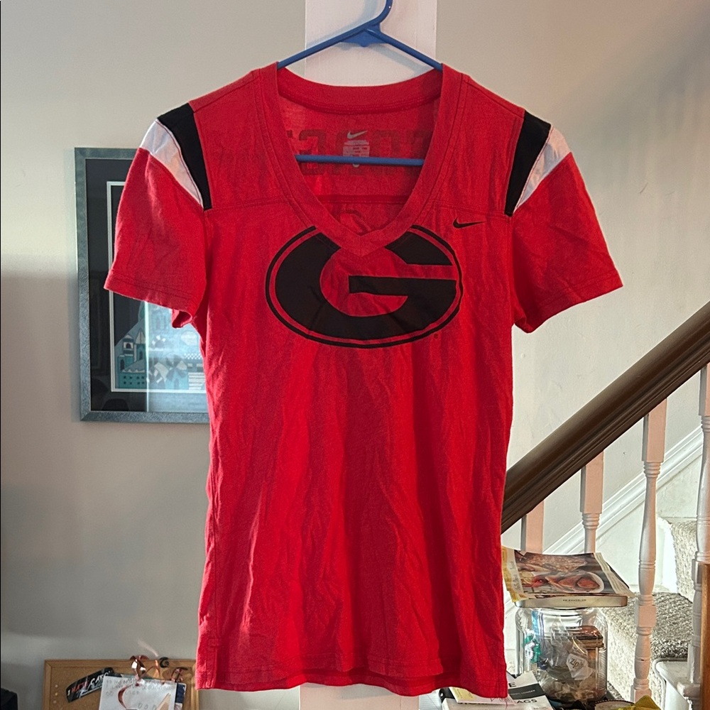 Nike Georgia Bulldogs V-Neck T-Shirt with Back Design